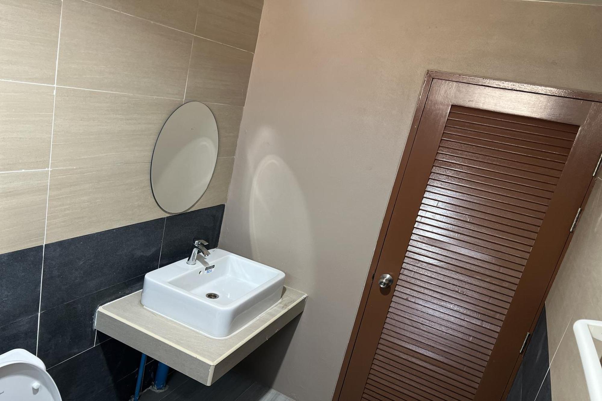 V Tharm Hotel Udon Thani Zewnętrze zdjęcie