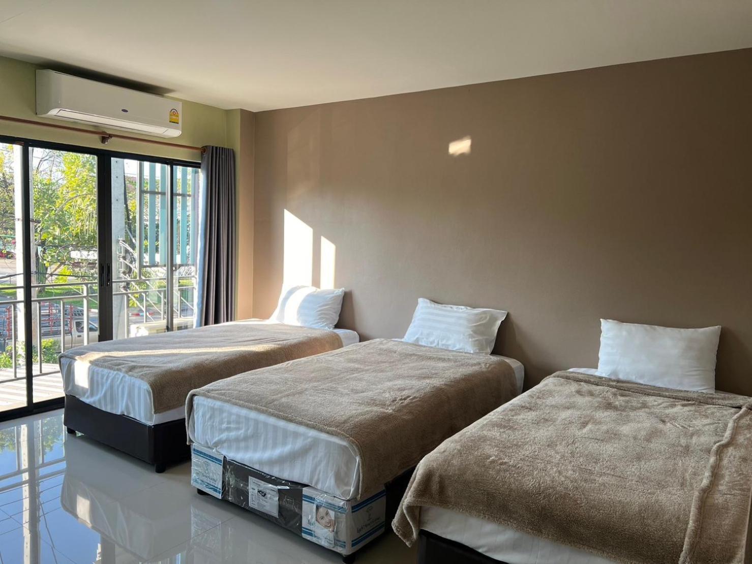 V Tharm Hotel Udon Thani Zewnętrze zdjęcie