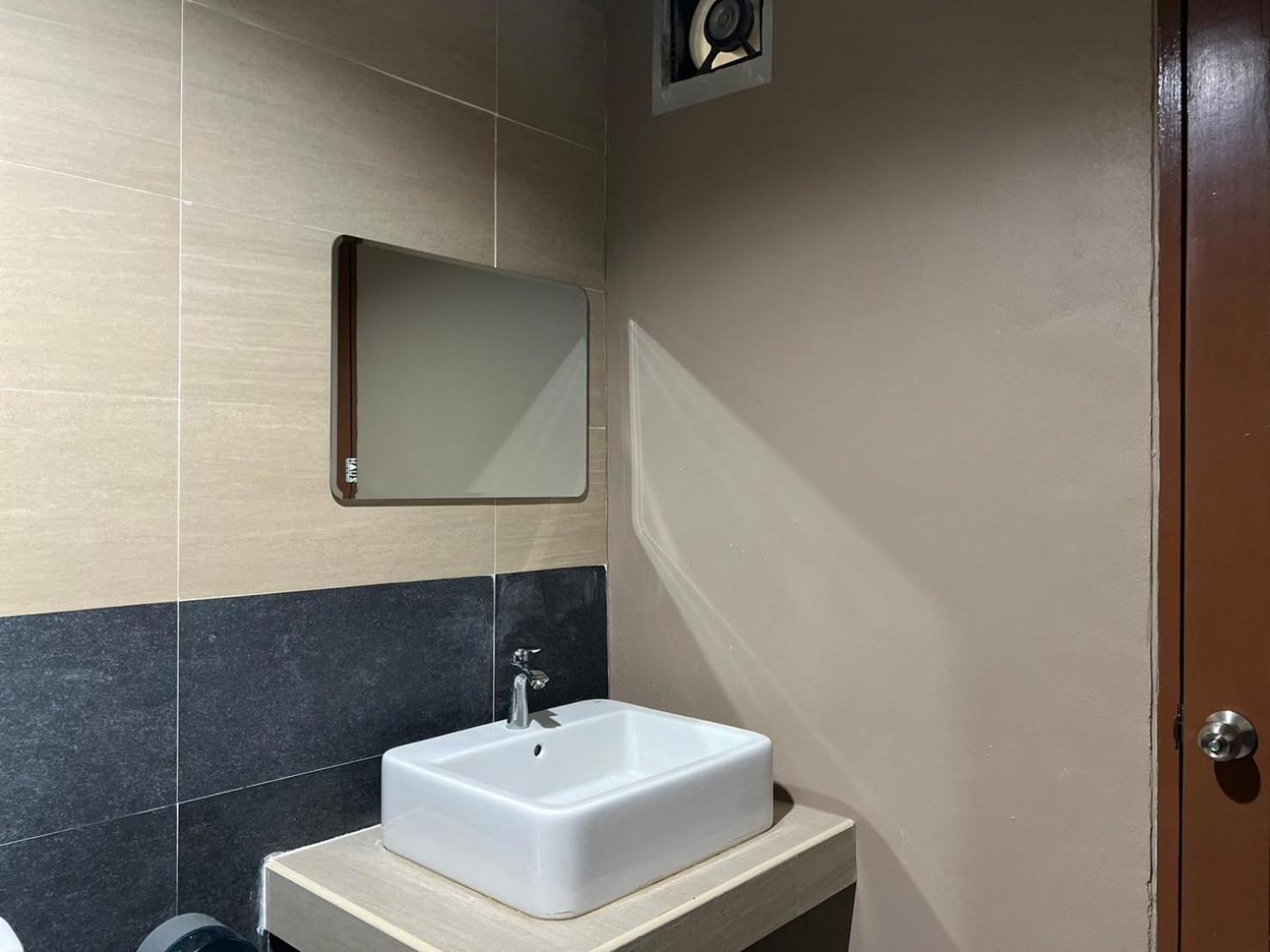 V Tharm Hotel Udon Thani Zewnętrze zdjęcie